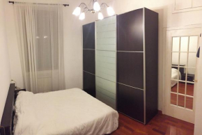Natalia's 2-rooms cozy flat, only 10 min to Duomo